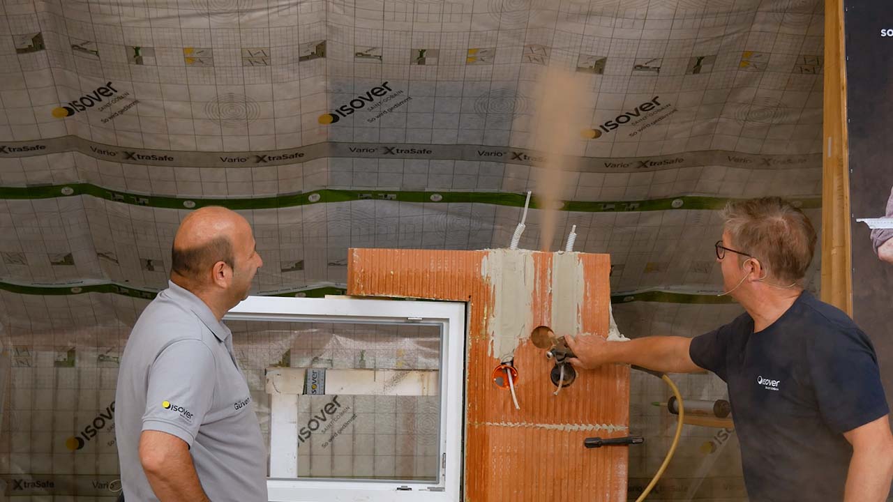 Steckdosen richtig abdichten - das gilt für Außenwände