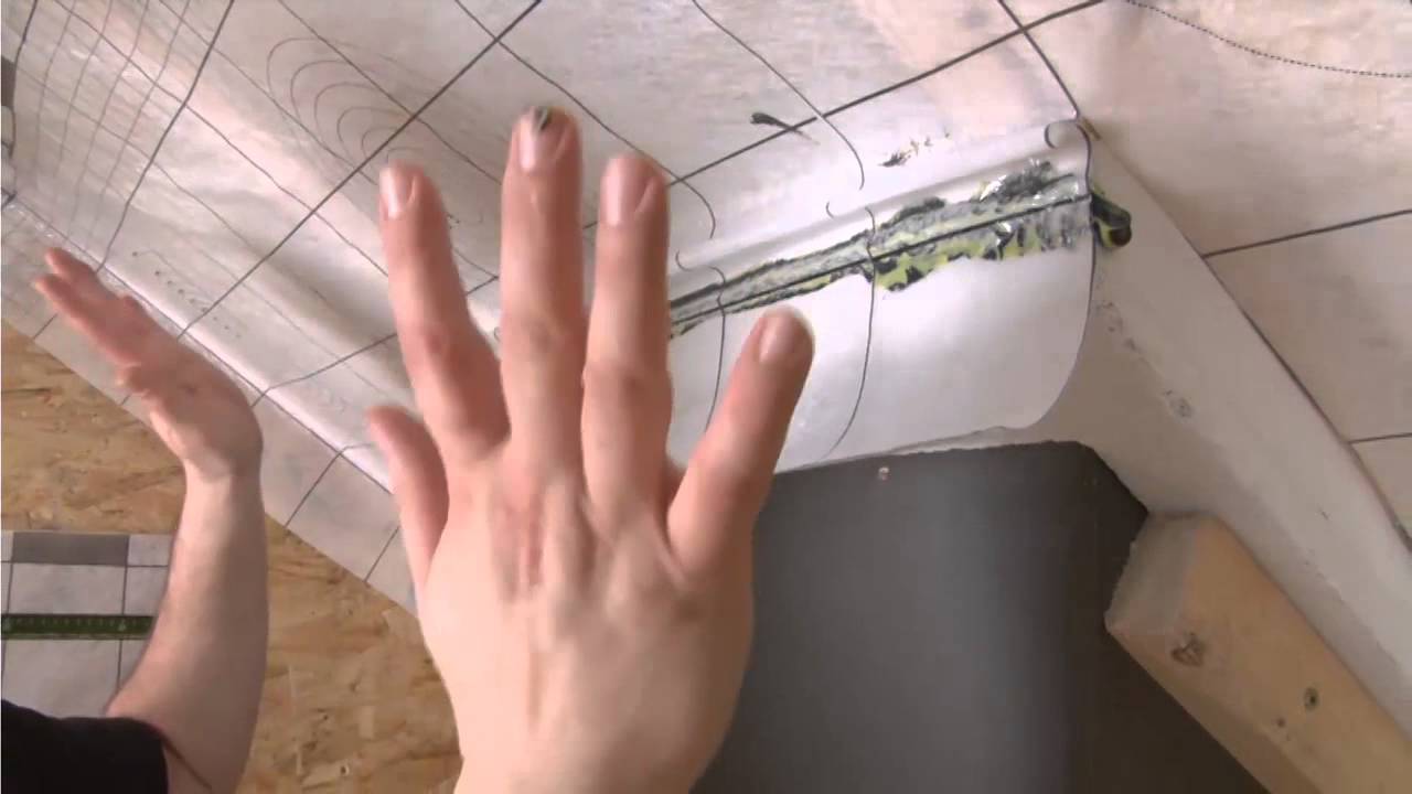 Fachgerechte Folienabdichtung an den Kamin
